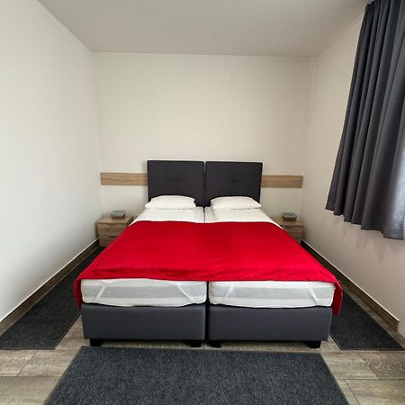 Apartments R Sport Boutique ซาราเยโว ภายนอก รูปภาพ